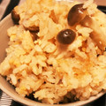 パステルカラー侍モモ's cooksnap of when they made 簡単☆丸ごと鮭としめじの炊き込みご飯☆.