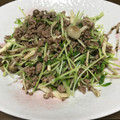 なるこォ's cooksnap of when they made 〈ビールのつまみ〉豆苗&ひき肉の簡単炒め.