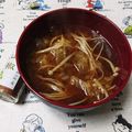 NAOばあさん's cooksnap of when they made お寿司屋さんの味！赤だしの味噌汁に粉山椒.