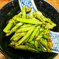 りりゆぅ's cooksnap of when they made 捨てないで！春菊の茎で簡単ゴマ油炒め.