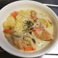 かぉちゃん♥'s cooksnap of when they made ☆じゃがいもと塩鮭のクリーム煮☆.
