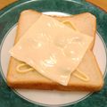 creeeampan's cooksnap of when they made 私の好きなレンチンパン☆マヨ＋チーズ♬.