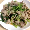 ゆみーwー's cooksnap of when they made 豚肉と小松菜の炒め物.