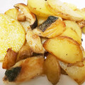 ☆マカロンmama☆'s cooksnap of when they made 切り身で簡単♪鱈と新じゃがのマヨ炒め.