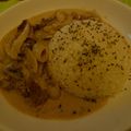 モンナマンマ's cooksnap of when they made 超簡単ビーフストロガノフとバターライス✿.