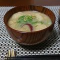 ダイナマイト漆黒's cooksnap of when they made 松山あげ入り・さつまいもと玉ねぎのみそ汁.