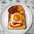 NAOばあさん's cooksnap of when they made 簡単で美味しい！目玉焼きチーズトースト.