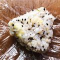 雛鳥と親鳥's cooksnap of when they made ごま塩とチーズのおにぎり.