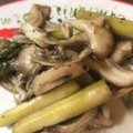 CHICHI☆PAY's cooksnap of when they made 舞茸とアスパラの中華炒め.