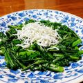 猫のオソマ's cooksnap of when they made 春菊大量消費＊春菊の塩炒めしらすのっけ.