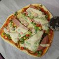 ひさとん's cooksnap of when they made 簡単！手作りピザ。生地はサクッと薄焼き。.