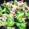 おかけこ's cooksnap of when they made 超簡単 ブロッコリーと豚コマ炒め.