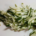 ✴秋茜✴'s cooksnap of when they made 簡単!きゅうりの千切りの仕方.