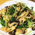 ぴんくみんと's cooksnap of when they made しめじと水菜の卵炒め.