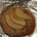 IRUZE's cooksnap of when they made ブルーチーズでクワトロ風ピザパン.