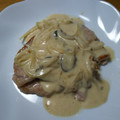 とっぽ0107's cooksnap of when they made 豚ロースステーキきのこのクリームソース.