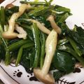 卵せんべい's cooksnap of when they made きのことホウレン草のめんつゆバターソテー.