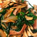 lalala11's cooksnap of when they made 舞茸とベーコンとニラのにんにく醤油炒め.