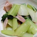 レオミウ's cooksnap of when they made チンゲン菜とベーコンの炒め物.
