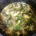 リン012's cooksnap of when they made しゅんぎくと卵のサンラータン風スープ.