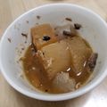 ぷーたん２５２５'s cooksnap of when they made 圧力鍋でサバ缶と大根の煮物.