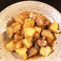 ＹＵＰＯＰＯ's cooksnap of when they made 〜鶏の肉じゃが〜鶏のダシでコッテリ煮込み.