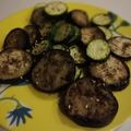 tkiriba's cooksnap of when they made 簡単副菜☆ズッキーニとナスのガリバタ炒め.