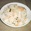 ＊coron＊'s cooksnap of when they made 鮭フレークとしらすとわかめの混ぜご飯.