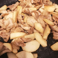 ちぇ♪'s cooksnap of when they made 豚肉と大根の甘辛炒め.