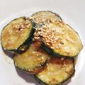 moeoke's cooksnap of when they made にんにくごまみそズッキーニ.