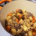 ガチャ＊'s cooksnap of when they made ル・クルーゼで無水で作れる肉じゃが.