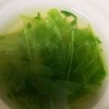 ☆マカロンmama☆'s cooksnap of when they made レタスと豆苗のコンソメスープ.