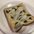 papikun's cooksnap of when they made オニオンわさびトースト♪.