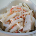 チィチィ９２０'s cooksnap of when they made 大根とかにかまのごまマヨさらだ♪.
