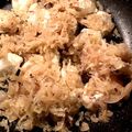 ame-ikuru's cooksnap of when they made 豚肉や鶏肉のザワークラウト炒め.