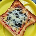 ｽｶｲﾌｨｯｼｭ☆'s cooksnap of when they made 黒ごまチーズトースト.