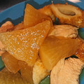 k9y7k10m7's cooksnap of when they made 節約簡単ほろほろ☆大根と竹輪と鶏肉の煮物.