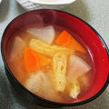 たべやす's cooksnap of when they made 定番！大根と油揚げのお味噌汁.