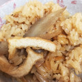 ☆YMYU☆'s cooksnap of when they made ごぼうと油揚げの炊き込みご飯.