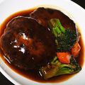 ままひまお's cooksnap of when they made 簡単デミグラスソース煮込みハンバーグ.
