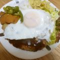 そらてんママ's cooksnap of when they made 冷凍保存ハンバーグの簡単ロコモコ丼.