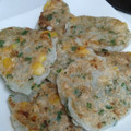 kiky1717's cooksnap of when they made もっちもち！山芋とコーンのおやき.