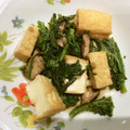 naoママ0724's cooksnap of when they made 厚揚げと春菊と舞茸のめんつゆ炒め.