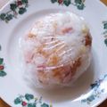 ayakaL7's cooksnap of when they made 鮭フレークとハムとチーズのラップおにぎり.