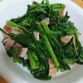 ことの葉☆'s cooksnap of when they made 簡単♪春菊とベーコンのニンニク炒め.