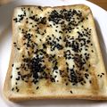 ∞らら∞'s cooksnap of when they made 黒ごまon！シナモン蜂蜜チーズトースト♪.