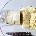 azbjbn's cooksnap of when they made わたし流☆えのきの切り方☆.