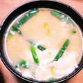 手抜きクック's cooksnap of when they made 栄養の一杯☆ニラと丸ごと卵の味噌汁.