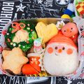 なるおっちいちかず's cooksnap of when they made ＊キャラ弁＊クリスマスリースの作り方.