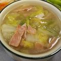 まゆみきママ's cooksnap of when they made 早くて簡単！白菜とベーコンの中華スープ.